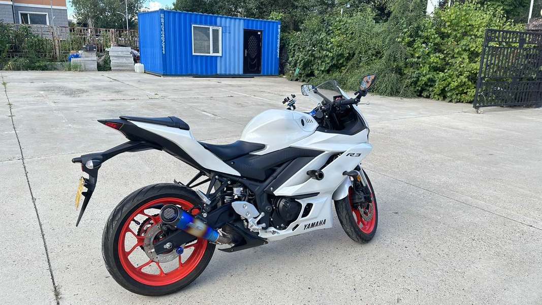 雅马哈 YZF-R3