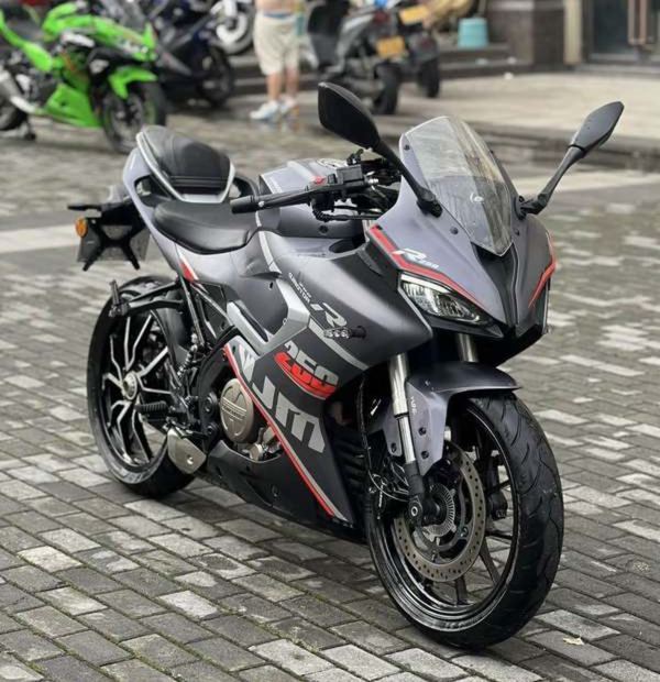 QJMOTOR 赛250