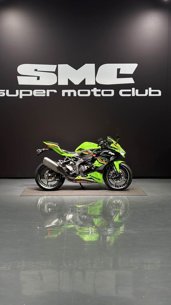 川崎 ZX-4R