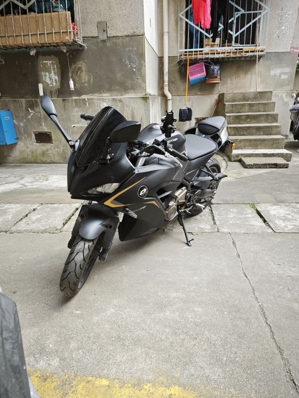 QJMOTOR 赛250