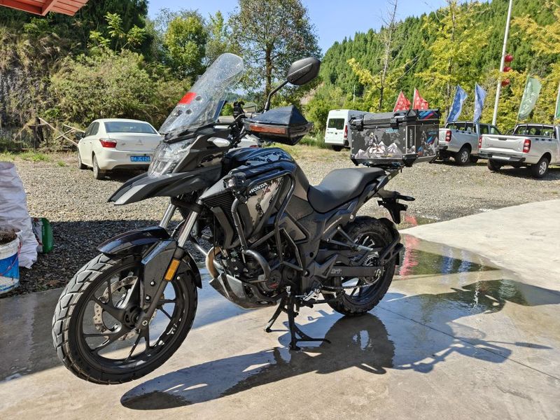 五羊本田 猛鸷 CB190X