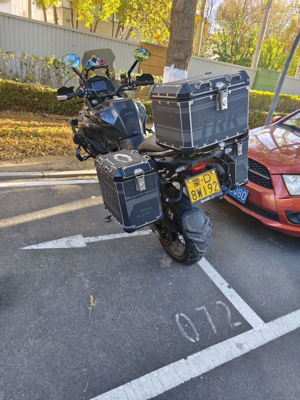 贝纳利 金鹏 TRK502