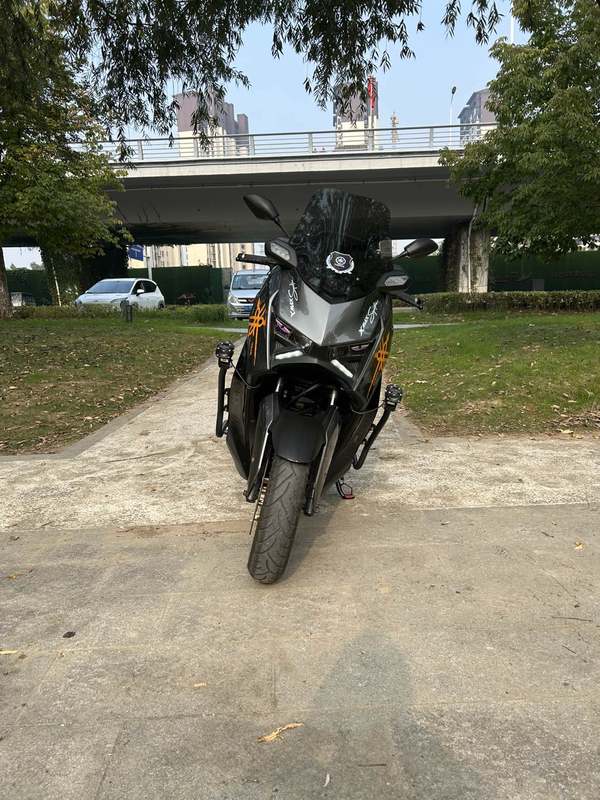 雅马哈 XMAX