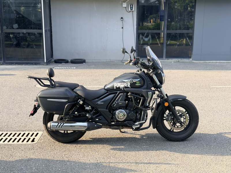 豪爵 TR300