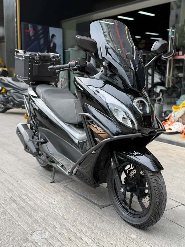 豪爵 UFR150