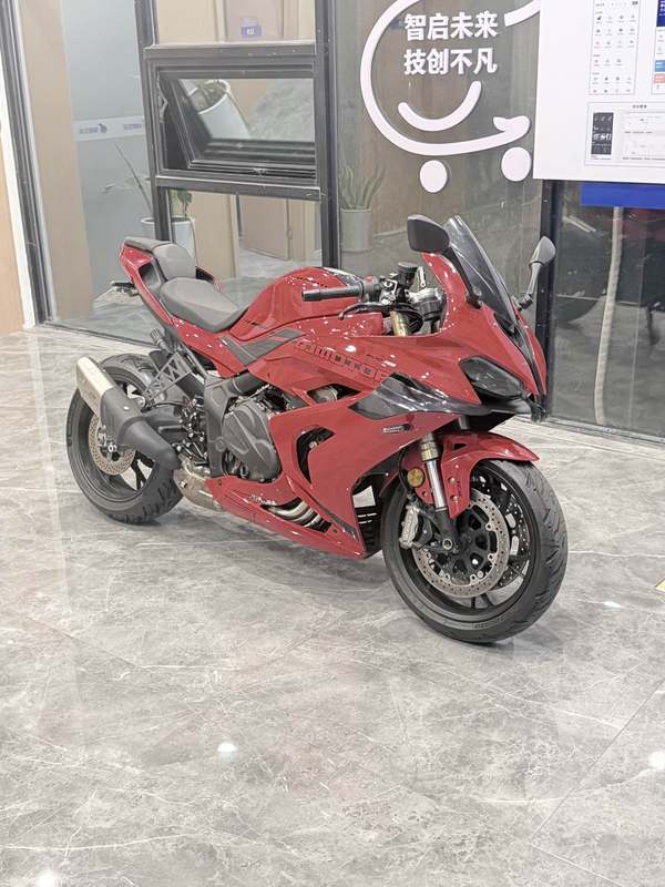 QJMOTOR 赛600
