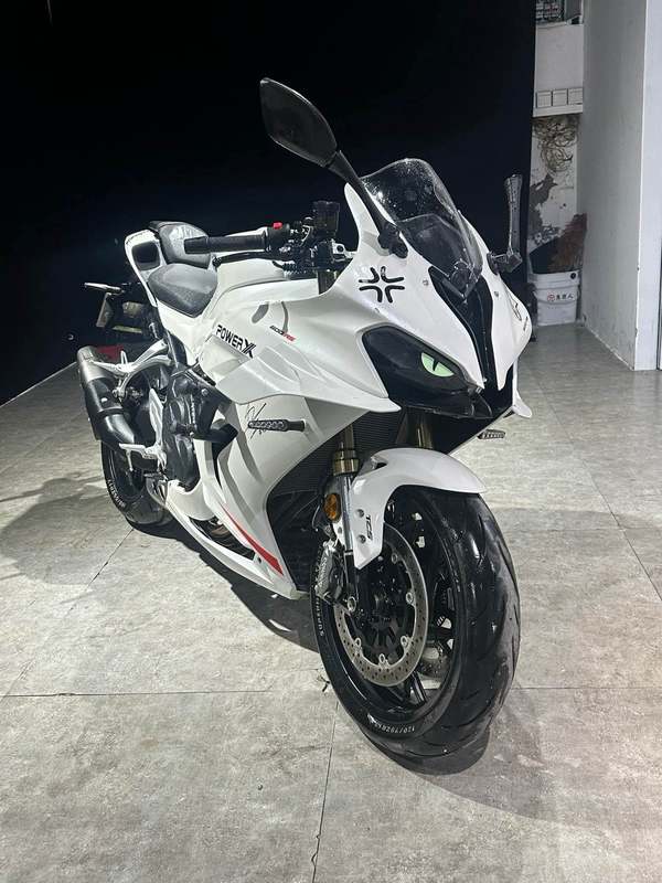 QJMOTOR 赛600