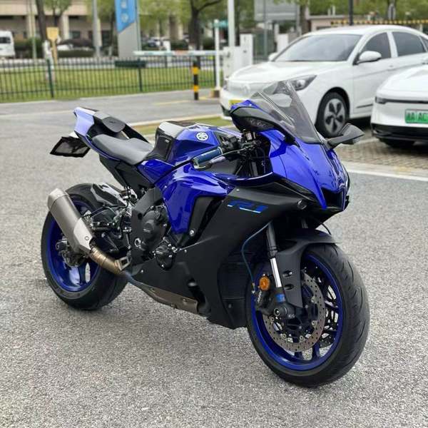 雅马哈 YZF-R1