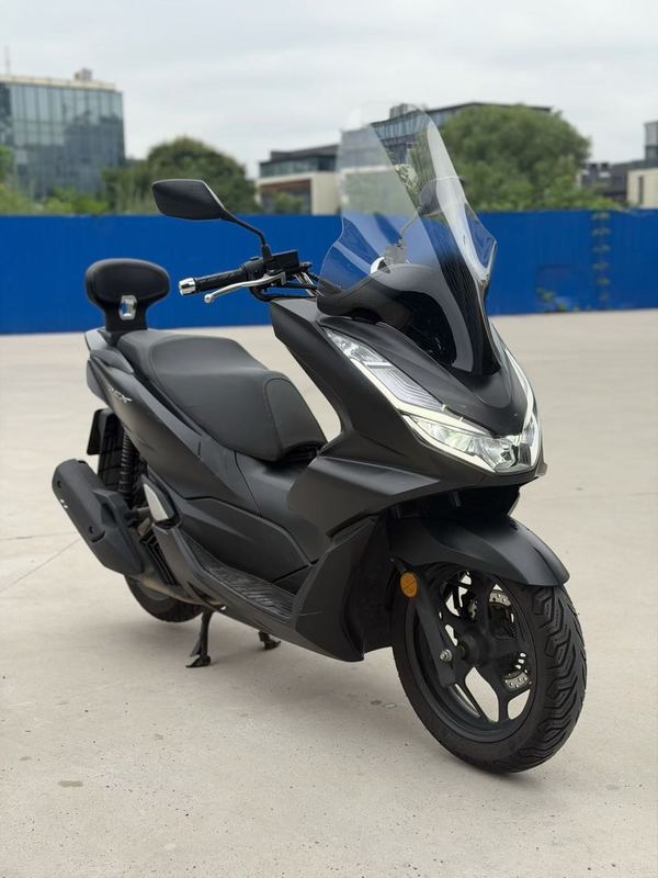 五羊本田 PCX