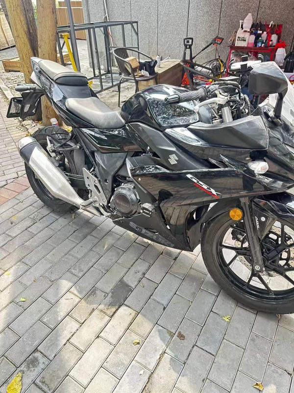 豪爵铃木 GSX250R