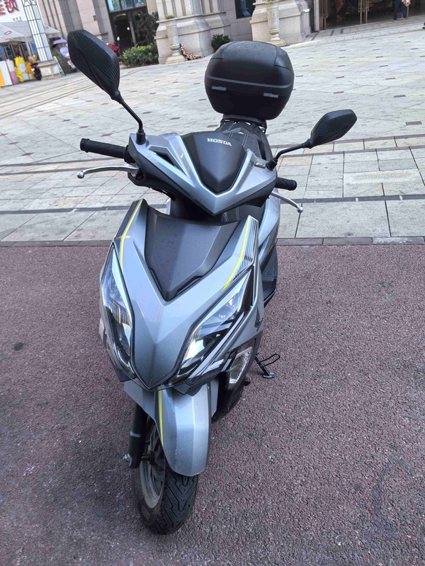 新大洲本田 裂行 RX125Fi