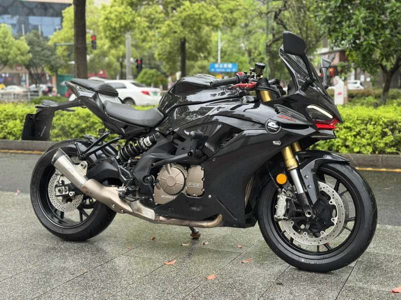 QJMOTOR 赛600