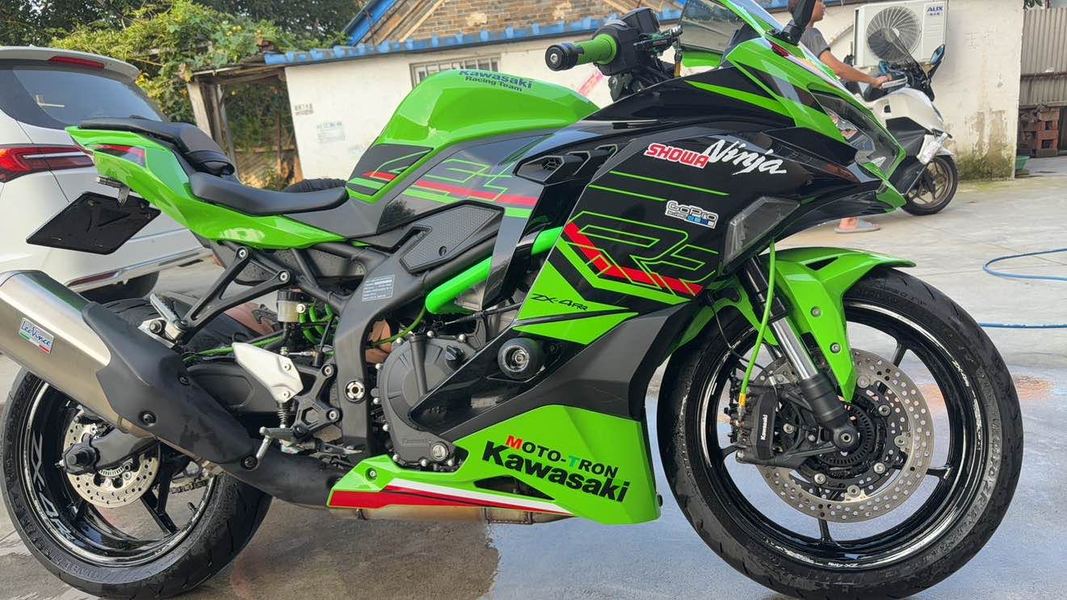 川崎 ZX-4R