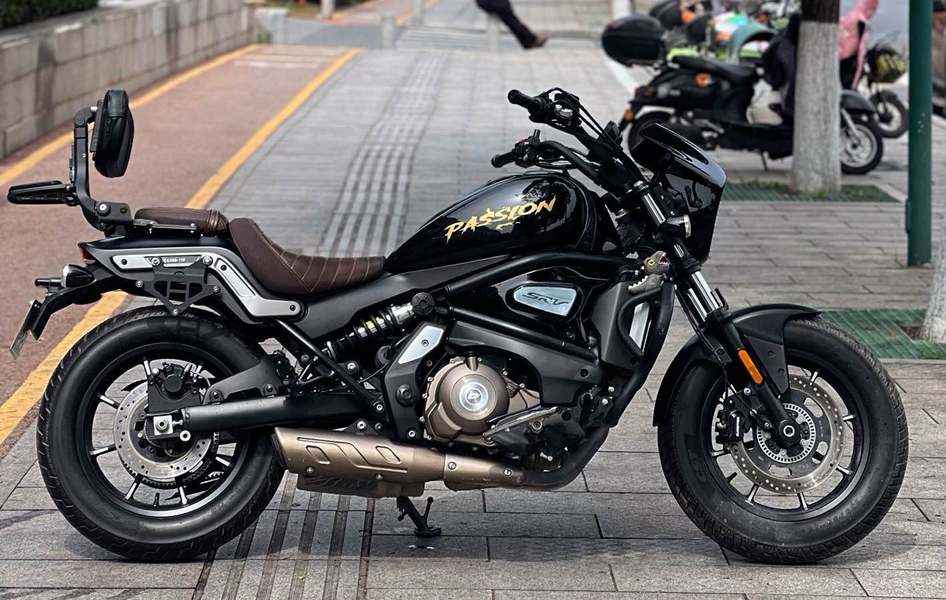 QJMOTOR 闪500S