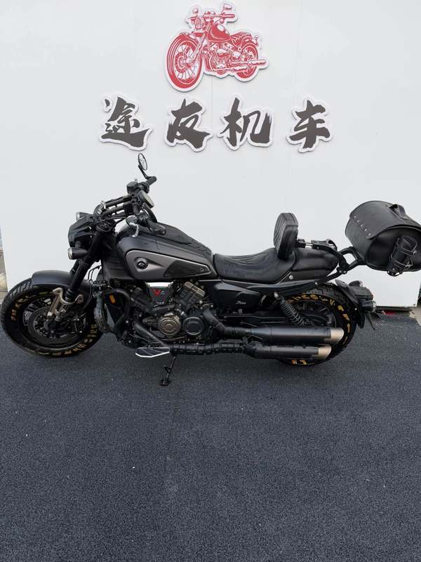 QJMOTOR 闪600