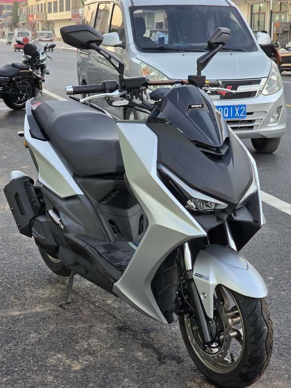 光阳 KRV180