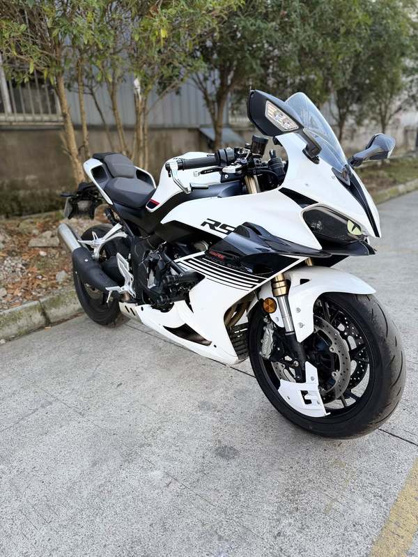 QJMOTOR 赛600