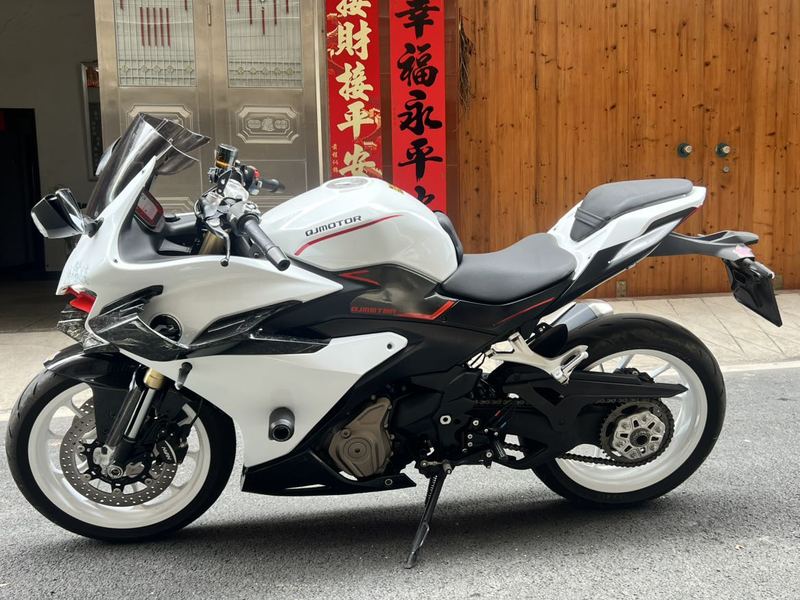 QJMOTOR 赛450