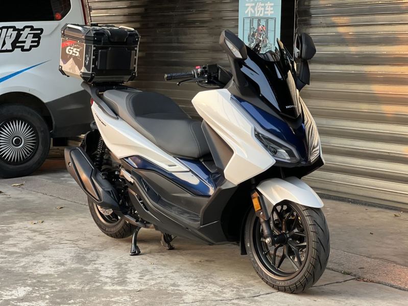 本田WING NSS350