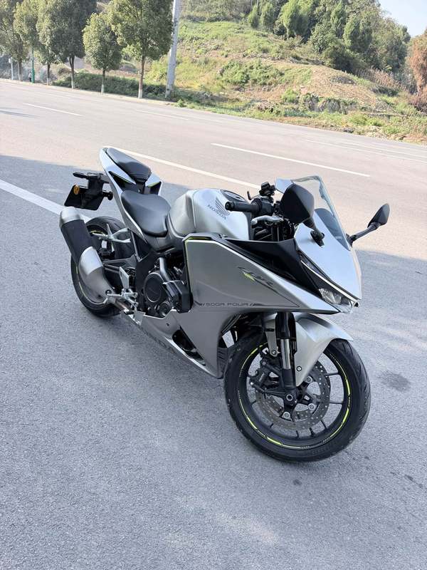 本田 CBR500R Four