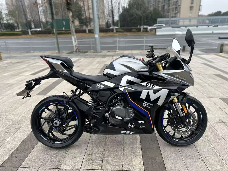 春风 250SR