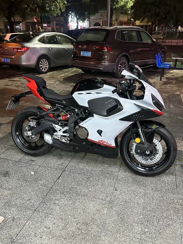 QJMOTOR 赛421