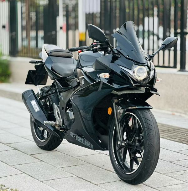 豪爵铃木 GSX250R