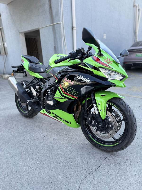 川崎 ZX-4R