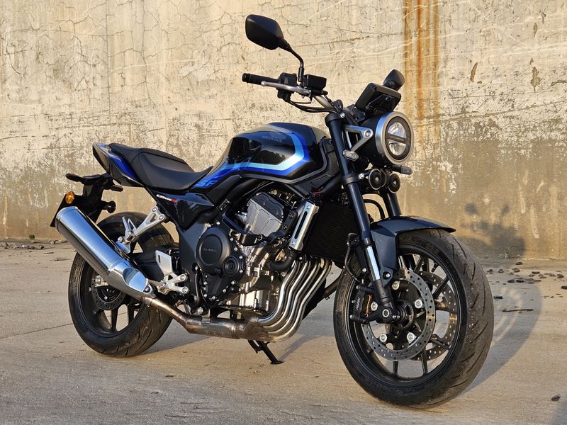 本田 CB500 Super Four