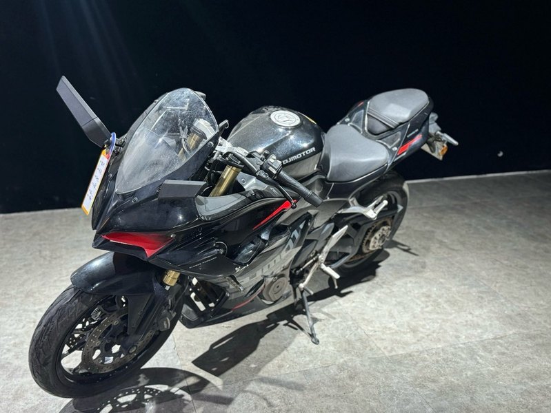 QJMOTOR 赛450