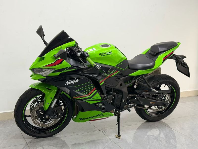 川崎 ZX-4R