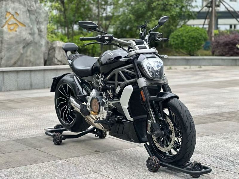 杜卡迪 XDiavel