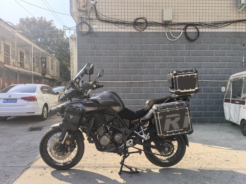 贝纳利 金鹏 TRK502
