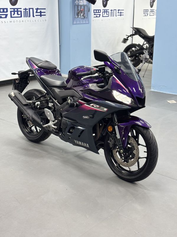 雅马哈 YZF-R3