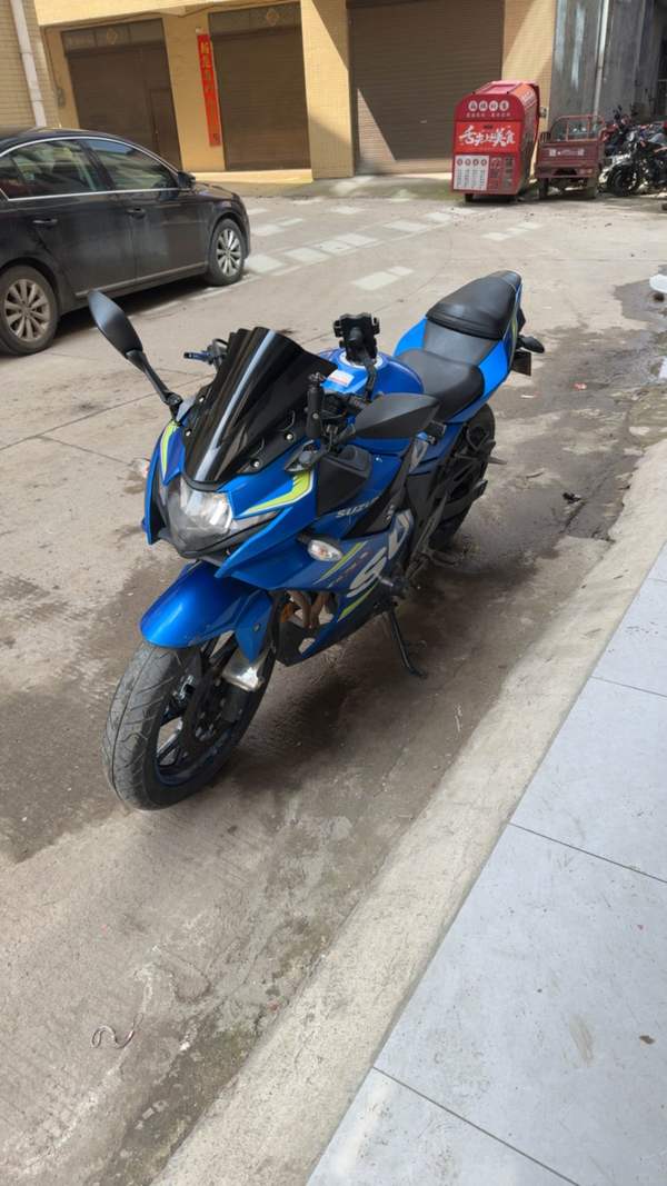 豪爵铃木 GSX250R