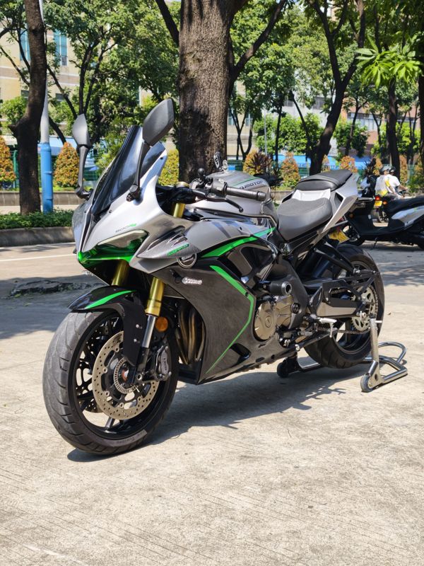 QJMOTOR 赛600