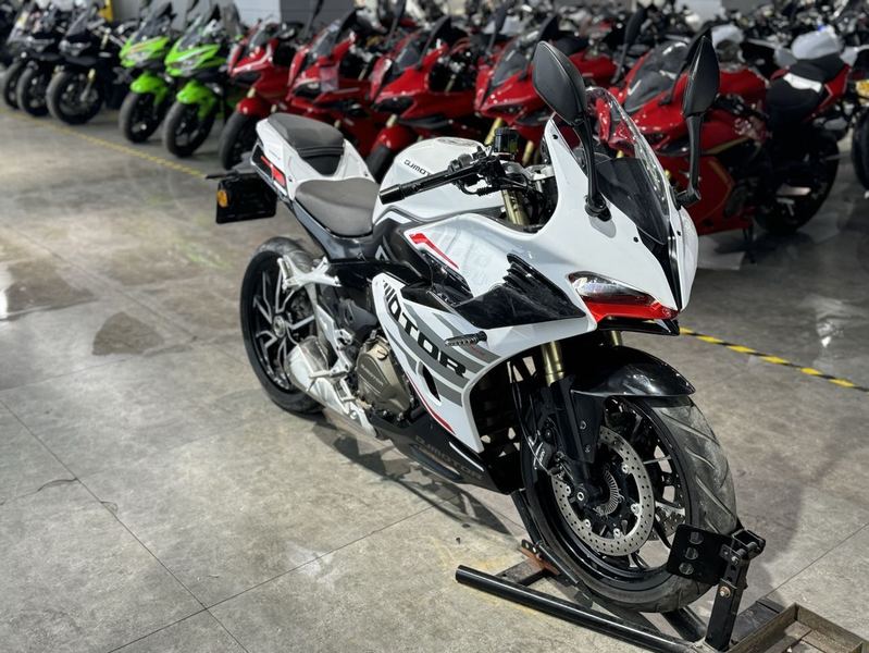 QJMOTOR 赛450