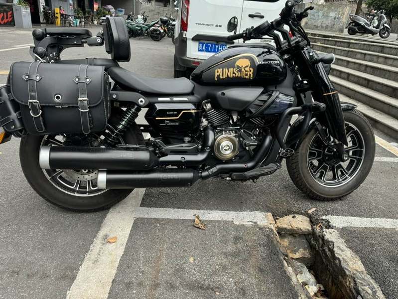QJMOTOR 闪400