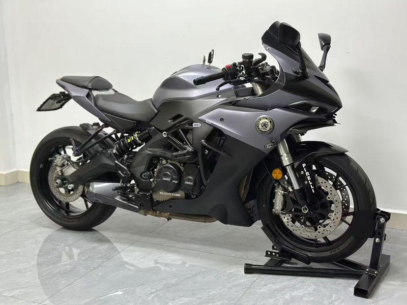 QJMOTOR 赛600