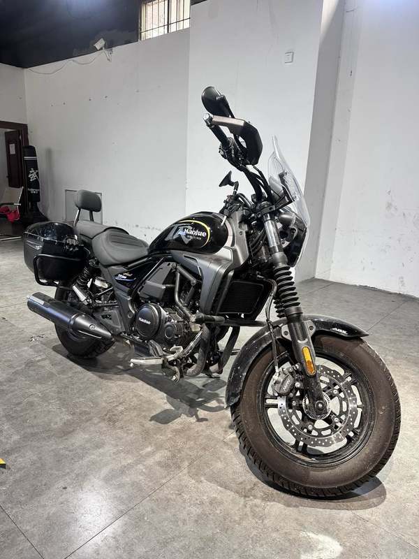 豪爵 TR300