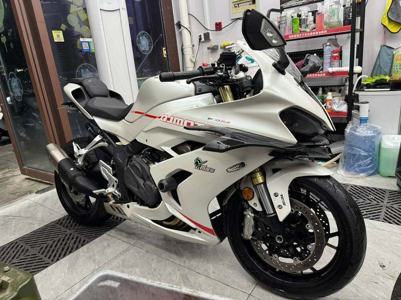 QJMOTOR 赛600
