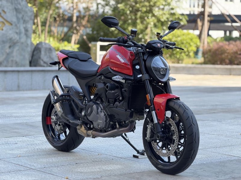杜卡迪 Monster 950