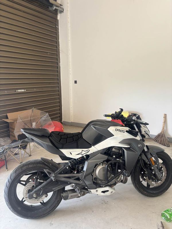 春风 650NK