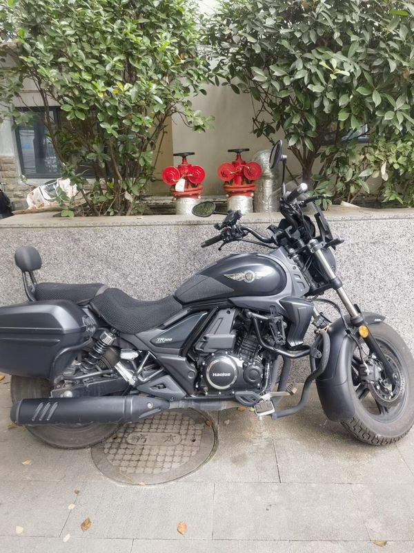 豪爵 TR300