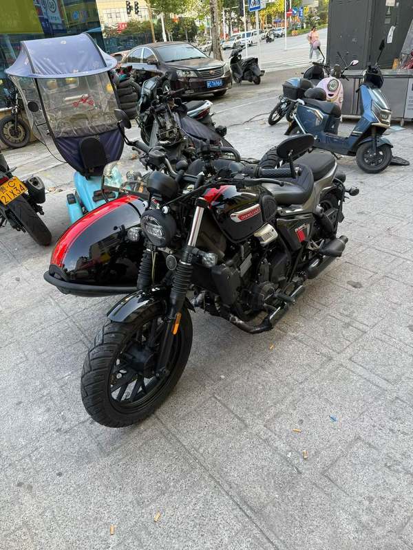 长江 Bobbie III 700i
