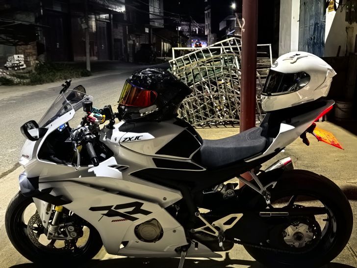 张雪机车 500RR