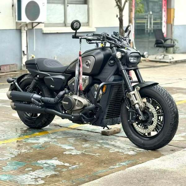 QJMOTOR 闪600