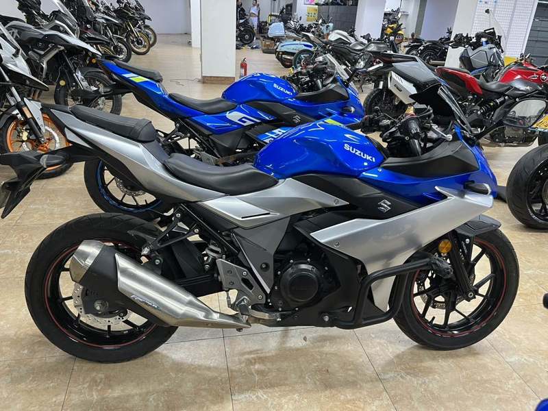 豪爵铃木 GSX250R
