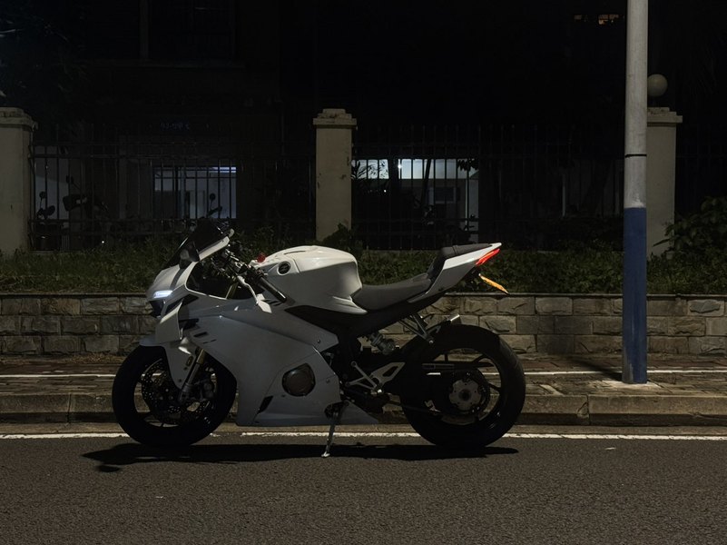 张雪机车 500RR