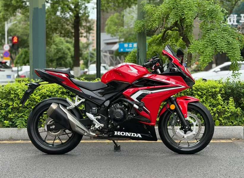 本田WING CBR400R